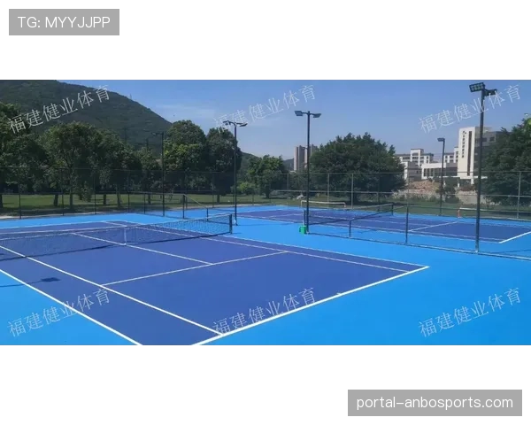 “马赛新主场维洛德罗姆球场翻新工程完工，新增可伸缩顶棚”